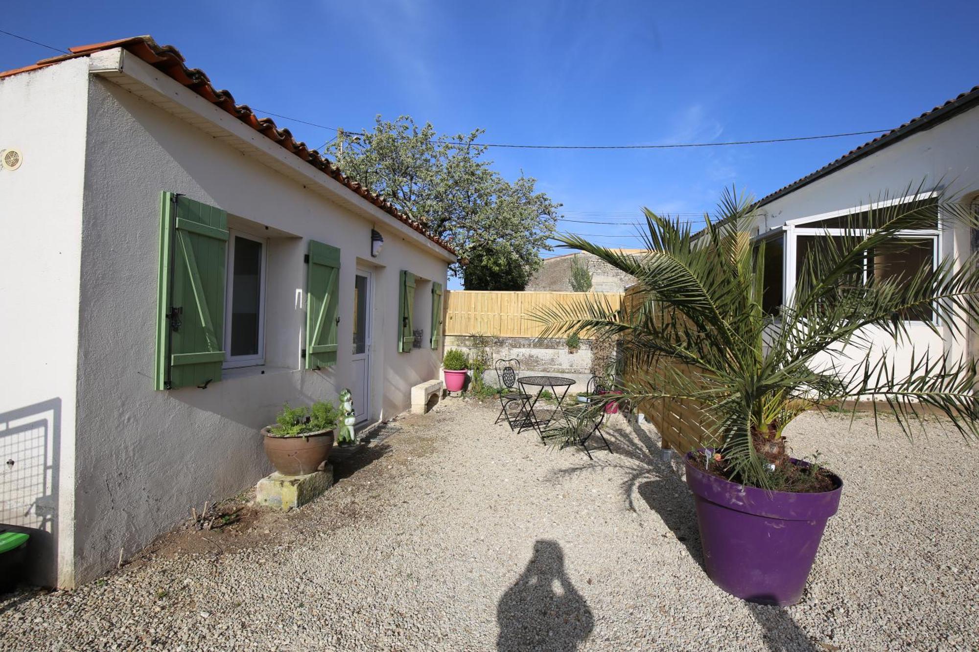 Le Domaine Nature Villa Saint-Germain-de-Lusignan Room photo